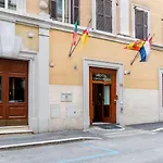 Crossroad Ξενοδοχείο