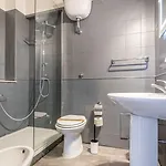 Crossroad Hotel